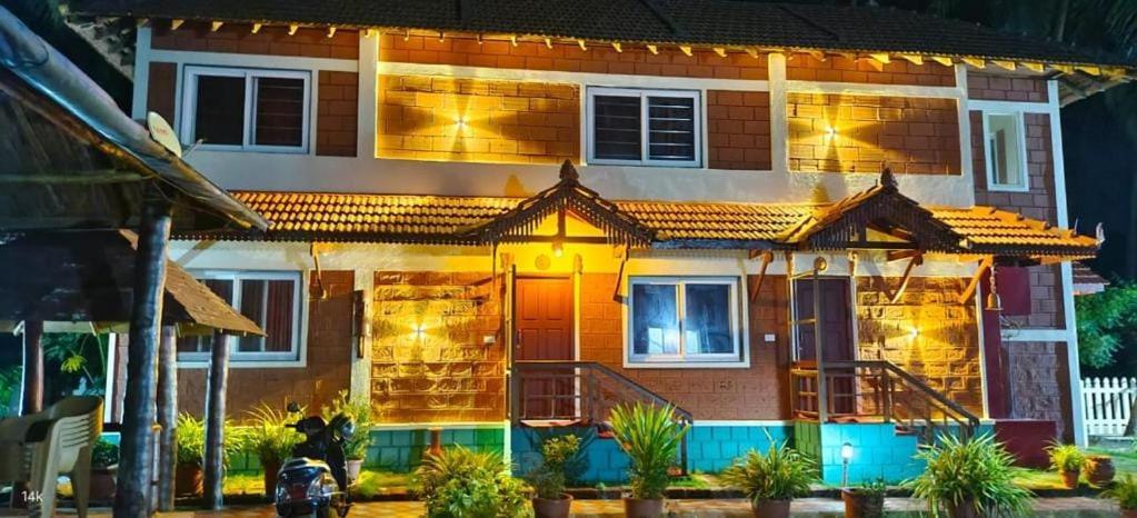 קונדפור Glucklich Beach Cottages מראה חיצוני תמונה